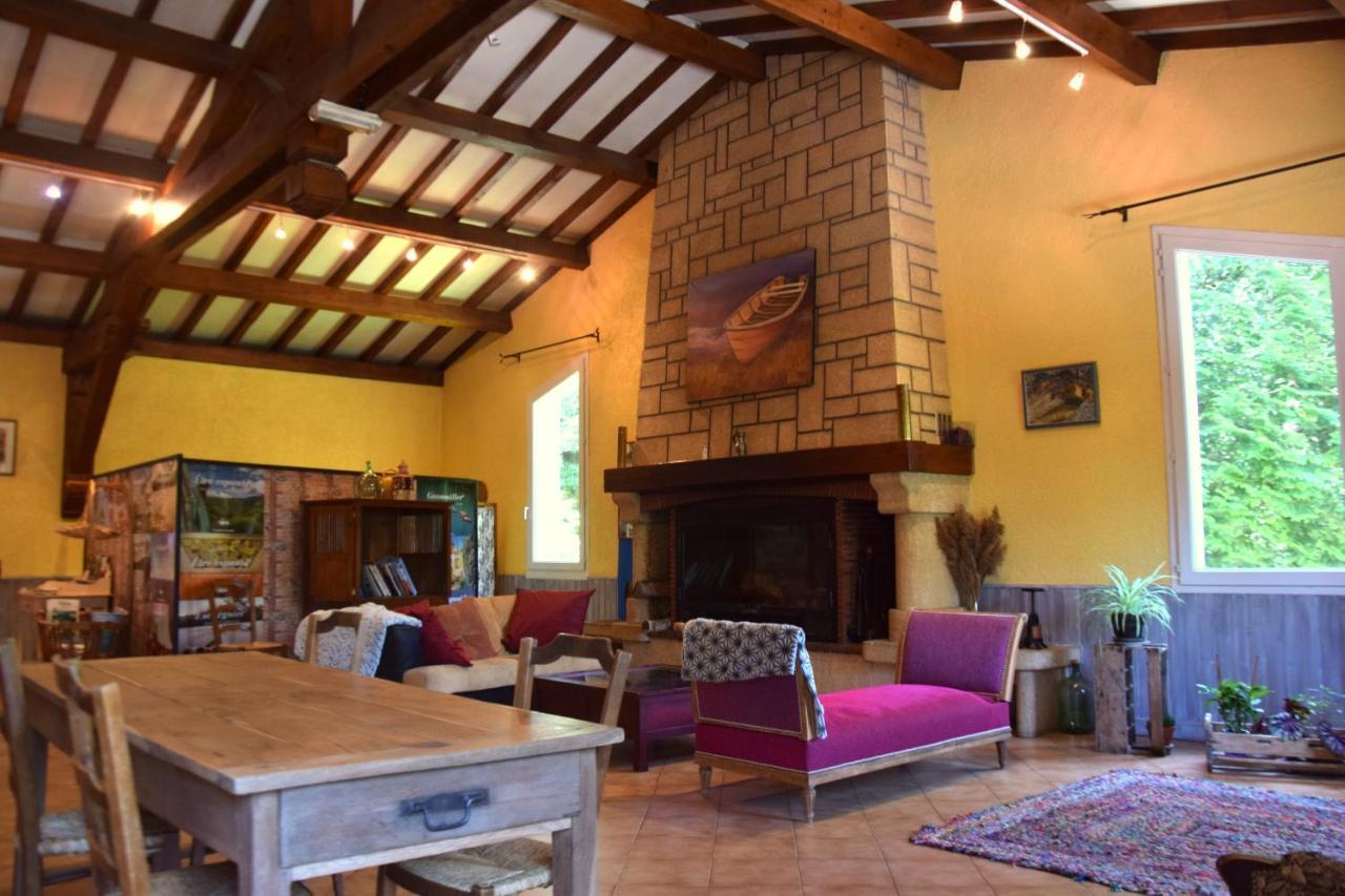 Chambres D'Hotes L'Oree Des Bois Lacrouzette Exterior foto
